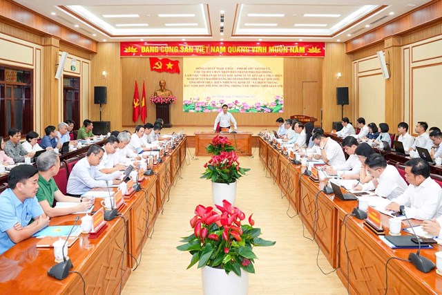 Quang cảnh buổi làm việc giữa lãnh đạo UBND thành phố và Ban Quản lý Khu kinh tế Hải Phòng.