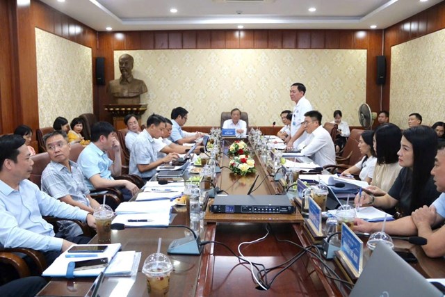 Quang cảnh buổi làm việc giữa Thường trực HĐND thành phố và Bệnh viện Hữu nghị Việt Tiệp.