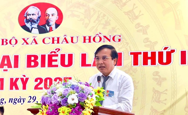 Đồng chí Nguyễn Như Khôi- Ủy viên BCH Tỉnh ủy, Phó chủ tịch HĐND tỉnh Nghệ An phát biểu