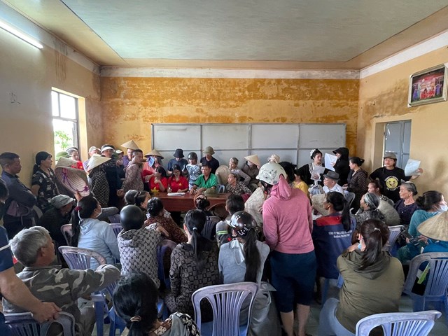 Không khí ấm áp, phấn khởi trong ngày chi trả hỗ trợ Tết Độc lập