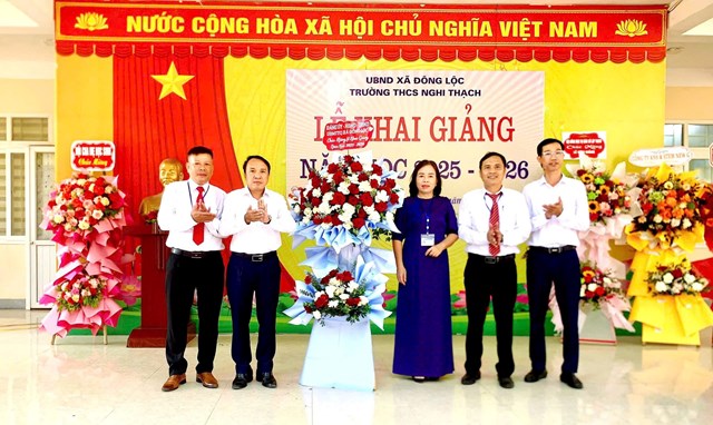 Trường THCS Nghi Thạch xã Đông Lộc