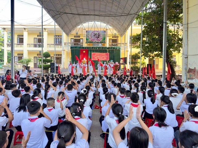 Trường THCS Nghi Thạch xã Đông Lộc