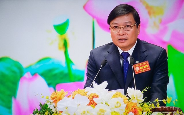 Đồng ch&iacute; L&ecirc; Hồng Vinh - Ph&oacute; B&iacute; thư Tỉnh ủy, Chủ tịch UBND tỉnh, Chủ tịch Hội đồng Thi đua - Khen thưởng tỉnh Nghệ An ph&aacute;t biểu