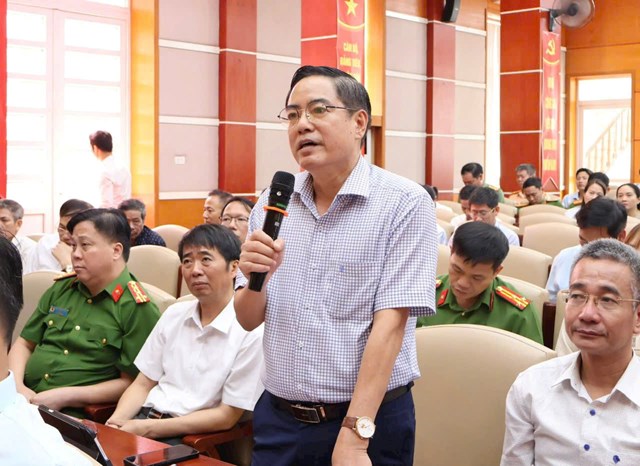 To&agrave;n cảnh buổi tiếp x&uacute;c cử tri của Đo&agrave;n đại biểu Quốc hội th&agrave;nh phố Hải Ph&ograve;ng tại Hội trường Trung t&acirc;m x&atilde; Kẻ Sặt, s&aacute;ng 2/10/2025.