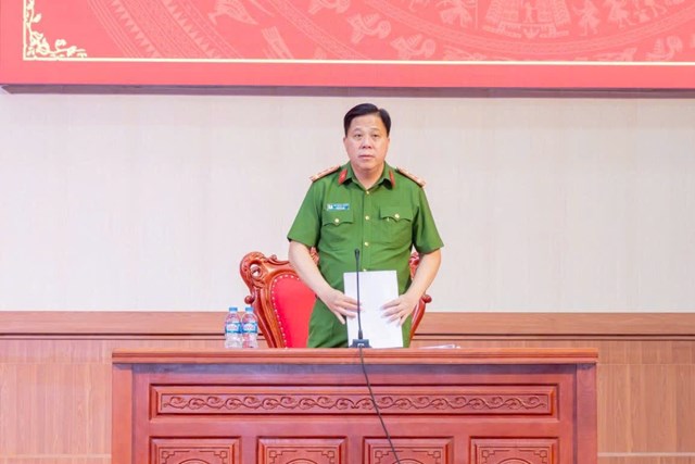 Đại t&aacute; B&ugrave;i Trung Th&agrave;nh, Ph&oacute; Gi&aacute;m đốc C&ocirc;ng an th&agrave;nh phố, Thủ trưởng Cơ quan Cảnh s&aacute;t điều tra CATP ph&aacute;t biểu chỉ đạo tại buổi l&agrave;m việc với C&ocirc;ng an 22 phường, x&atilde; về c&ocirc;ng t&aacute;c bảo đảm ANTT những th&aacute;ng cuối năm 2025.