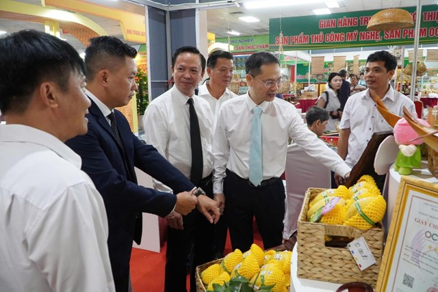 Hội chợ Làng nghề Việt Nam 2025: Tôn vinh bàn tay Việt, khơi nguồn sáng tạo mới - Ảnh 8