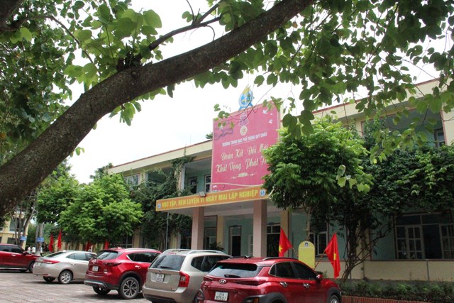 Hành trình 60 năm chắp cánh cho học trò miền Tây Nghệ An - Ảnh 2