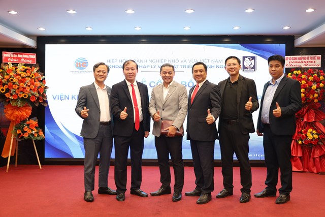 Viện Khoa học Pháp lý và Phát triển Doanh nghiệp: Cầu nối giữa tri thức và hành động vì sự lớn mạnh của doanh nghiệp Việt - Ảnh 9