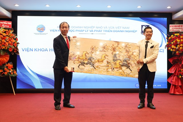 Viện Khoa học Pháp lý và Phát triển Doanh nghiệp: Cầu nối giữa tri thức và hành động vì sự lớn mạnh của doanh nghiệp Việt - Ảnh 14