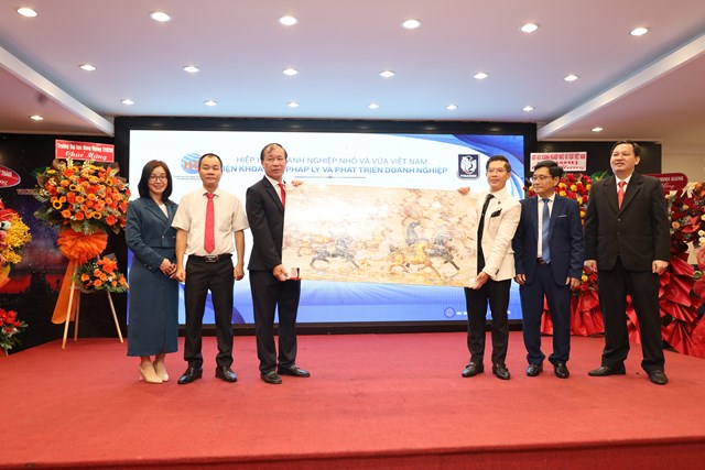 Viện Khoa học Pháp lý và Phát triển Doanh nghiệp: Cầu nối giữa tri thức và hành động vì sự lớn mạnh của doanh nghiệp Việt - Ảnh 15