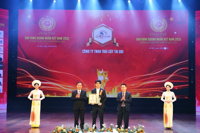 C&ocirc;ng ty TNHH Tr&aacute;i C&acirc;y T&agrave;i 001 được vinh danh trong TOP 10 &ldquo;Sao V&agrave;ng Thương Hiệu Việt Nam 2025&rdquo;
