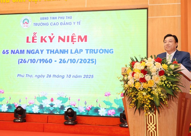 Thầy thuốc Ưu tú, Phó Giáo sư, Tiến sĩ Nguyễn Huy Ngọc - Phó Chủ tịch Ủy ban nhân dân tỉnh Phú Thọ chia sẻ trong buổi lễ.