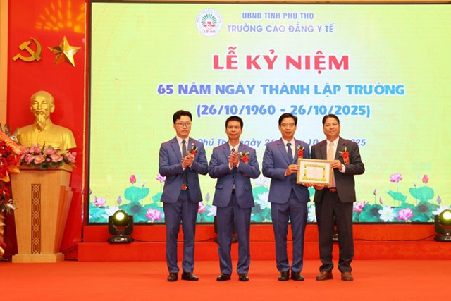 Trường Cao đẳng Y tế Ph&#250; Thọ: Kỷ niệm 65 năm ng&#224;y th&#224;nh lập - Ảnh 3
