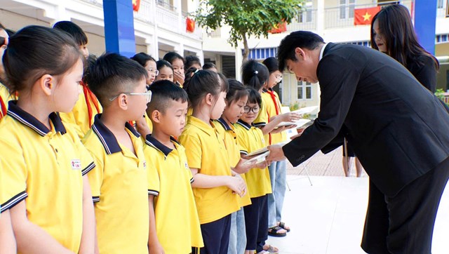 Lễ ph&#225;t động Cuộc thi vẽ tranh quốc tế Toyota &quot;Chiếc &#244; t&#244; mơ ước” 2025 tại Trường Tiểu học T&#226;n Tiến - Ảnh 1