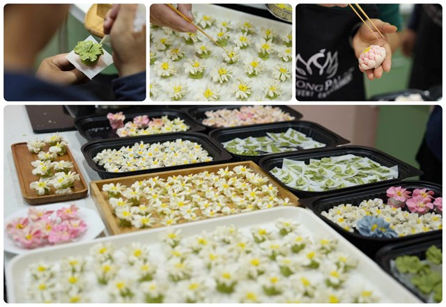 Những b&ocirc;ng hoa tạo h&igrave;nh từ đậu được bắt thủ c&ocirc;ng kh&eacute;o l&eacute;o v&agrave; tỉ mỉ, đồng thời được bảo quản cẩn thận để giữ nguy&ecirc;n m&agrave;u sắc lẫn hương vị (Ảnh: VietKings)