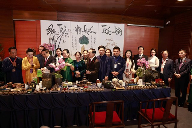 Doanh nh&#226;n Diệu Ngọc: Người &#39;giữ hồn&#39; cho văn h&#243;a tr&#224; Việt - Ảnh 2