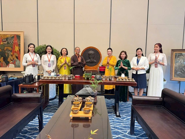 Doanh nh&#226;n Diệu Ngọc: Người &#39;giữ hồn&#39; cho văn h&#243;a tr&#224; Việt - Ảnh 3