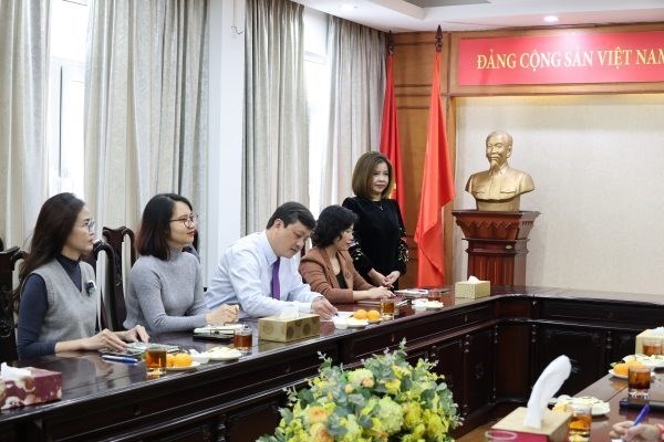 Tăng cường hợp t&#225;c quốc tế: Đo&#224;n trường Đại học Nghệ thuật Đương đại Th&#224;nh phố Matxcơva (Li&#234;n bang Nga) đến thăm v&#224; l&#224;m việc tại trường Cao đẳng Nghệ thuật H&#224; Nội - Ảnh 1