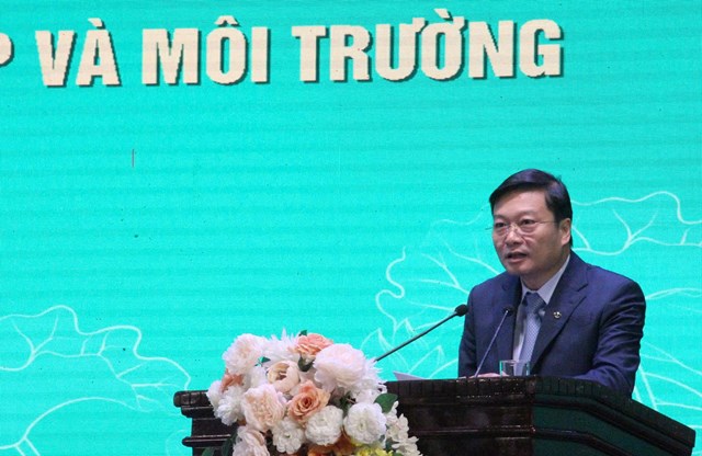 Đồng chí Lê Hồng Vinh - Phó Bí thư Tỉnh ủy, Chủ tịch UBND tỉnh Nghệ An phát biểu