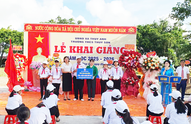 Lễ khai giảng năm học mới 2025 - 2026 tại trường THCS Thụy Sơn .