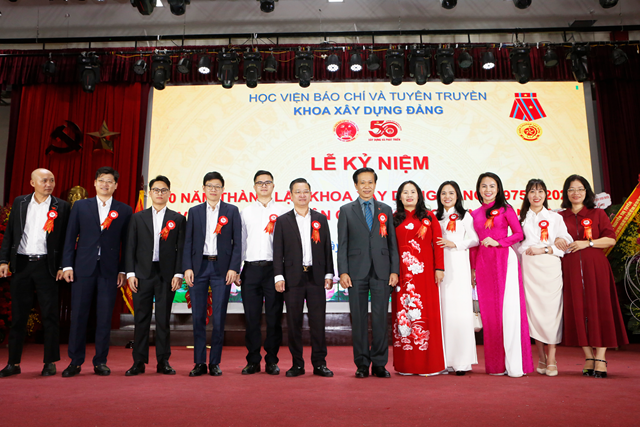 Học viện B&#225;o ch&#237; v&#224; Tuy&#234;n truyền: Kỷ niệm 50 năm th&#224;nh lập khoa X&#226;y dựng Đảng - Ảnh 4