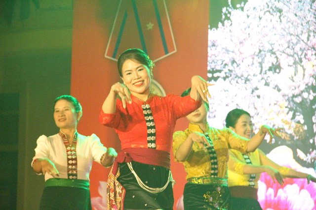 Tìm về ký ức tràn đầy thương mến của nhiều thế hệ thầy trò THPT Quỳ Châu - Ảnh 3