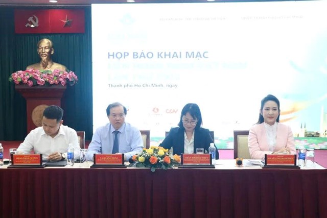 Chủ trì họp báo có ông Tạ Quang Đông, Thứ trưởng Bộ VH-TT&DL; bà Trần Thị Diệu Thúy, Phó Chủ tịch UBND TP.HCM; ông Đặng Trần Cường, Cục trưởng Cục Điện ảnh; bà Nguyễn Thị Thanh Thúy, Phó Giám đốc Sở VH&TT TP.HCM.