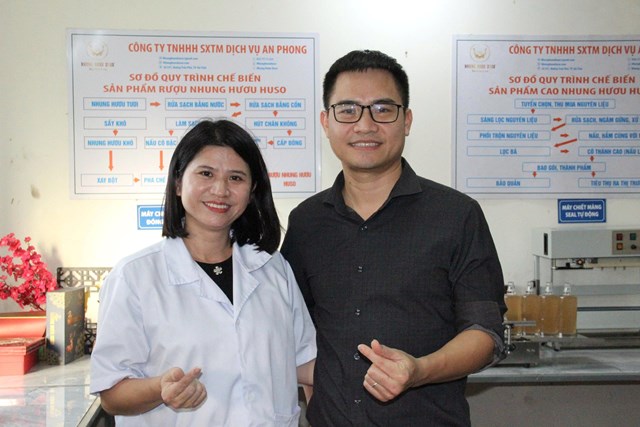 Vợ chồng anh Hồ Phúc Đồng và chị Phan Thị Hoài, xóm Tân Trung phường Trần Phú, Hà Tĩnh