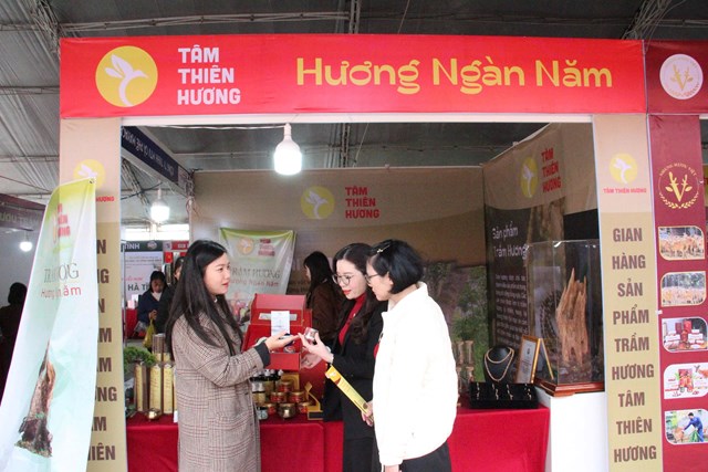 OCOP H&#224; Tĩnh tỏa s&#225;ng tại Hội chợ C&#244;ng thương Bắc Trung Bộ 2025 - Ảnh 1