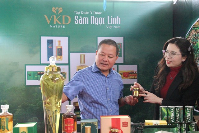 OCOP H&#224; Tĩnh tỏa s&#225;ng tại Hội chợ C&#244;ng thương Bắc Trung Bộ 2025 - Ảnh 6