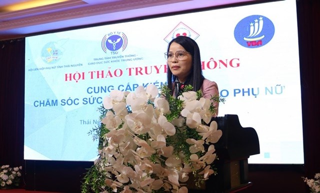 Phó trưởng ban Công tác phụ nữ, Uỷ ban Mặt trận Tổ quốc tỉnh Thái Nguyên Huỳnh Hoàng Mai phát biểu  