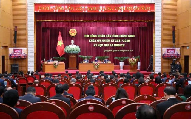 Quang cảnh kỳ họp