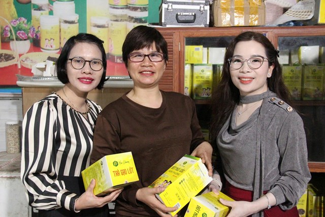 Chị Phan Thị Hoài, Chủ cơ sở bột ngũ cốc Hoài Phương OCOP 4 sao, xã Đức Thọ