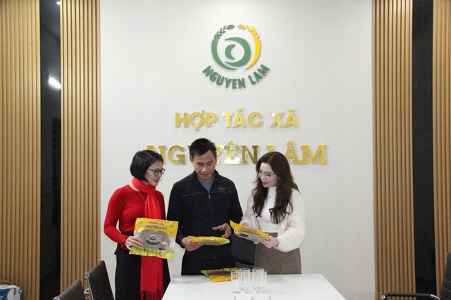 Anh Lê Văn Duẩn, Giám đốc Hợp tác xã bánh đa nem Nguyên Lâm, thôn Tân An, xã Kỳ Anh, sản phẩm OCOP 4 sao, mỗi năm xuất hơn 2 triệu sản phẩm sang Nhật bản và Hàn Quốc