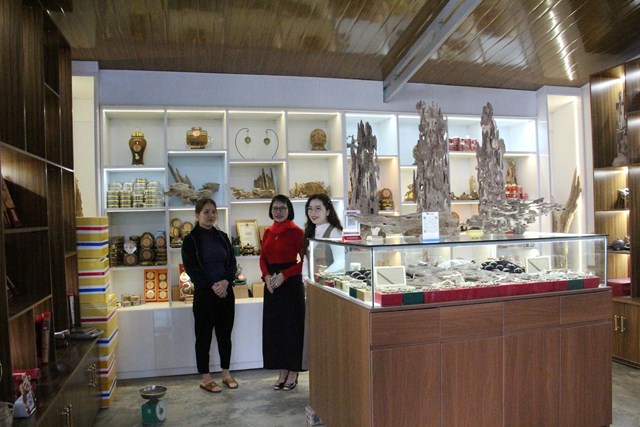 Sản phẩm trầm hương OCOP 3 sao của cơ sở Thọ Nga, hướng tới nâng hạng 4 sao.