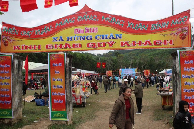 Chợ Hùng Chân: Nơi kết nối giao thương và lưu giữ bản sắc vùng cao - Ảnh 1