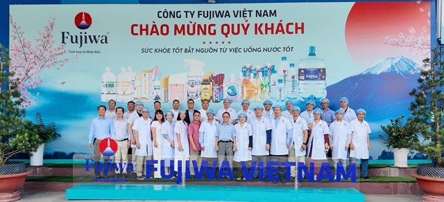Nhà máy Fujiwa thường xuyên đón tiếp các đoàn khách tham quan, tìm hiểu quy trình sản xuất ứng dụng công nghệ Nhật Bản.