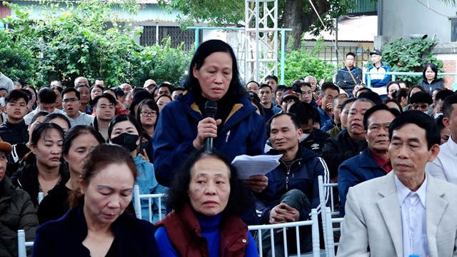 Đ&ocirc;ng đảo nh&acirc;n d&acirc;n phường Kiến An tham dự hội nghị, thể hiện sự quan t&acirc;m đối với dự &aacute;n giao th&ocirc;ng trọng điểm.