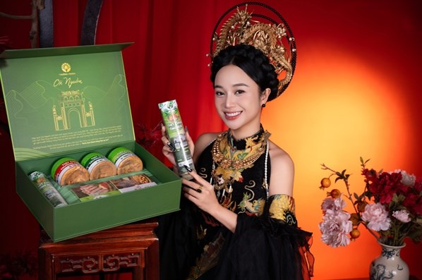 Set quà Cội nguồn – Hướng về quê hương.