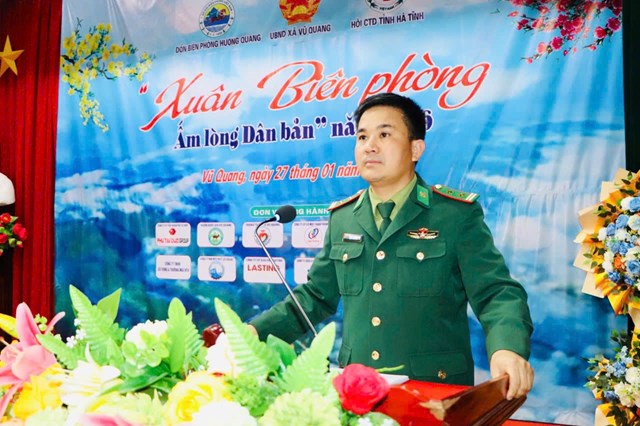 Trung tá Đặng Thái Mai, Chính trị viên phó Đồn Biên phòng Hương Quang phát biểu tại Chương trình.