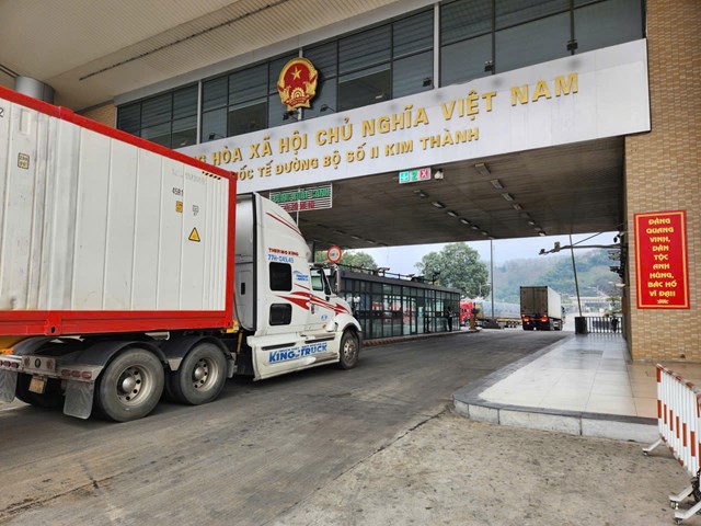 BĐBP tỉnh Lào Cai mang mùa xuân đến với đồng bào biên giới  - Ảnh 9