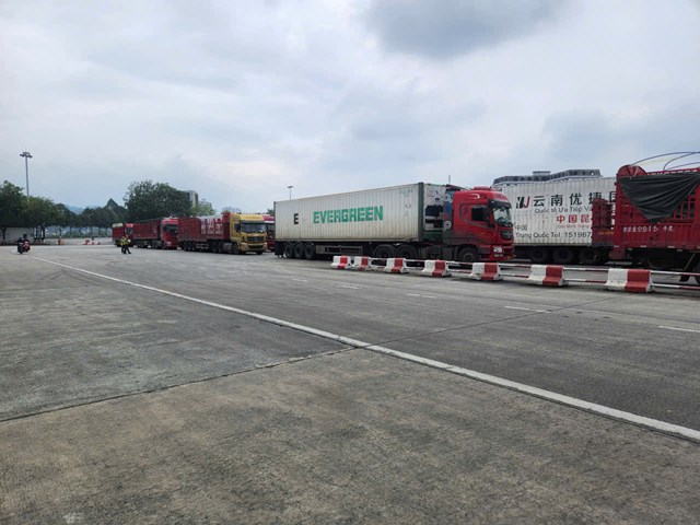 BĐBP tỉnh Lào Cai mang mùa xuân đến với đồng bào biên giới  - Ảnh 11