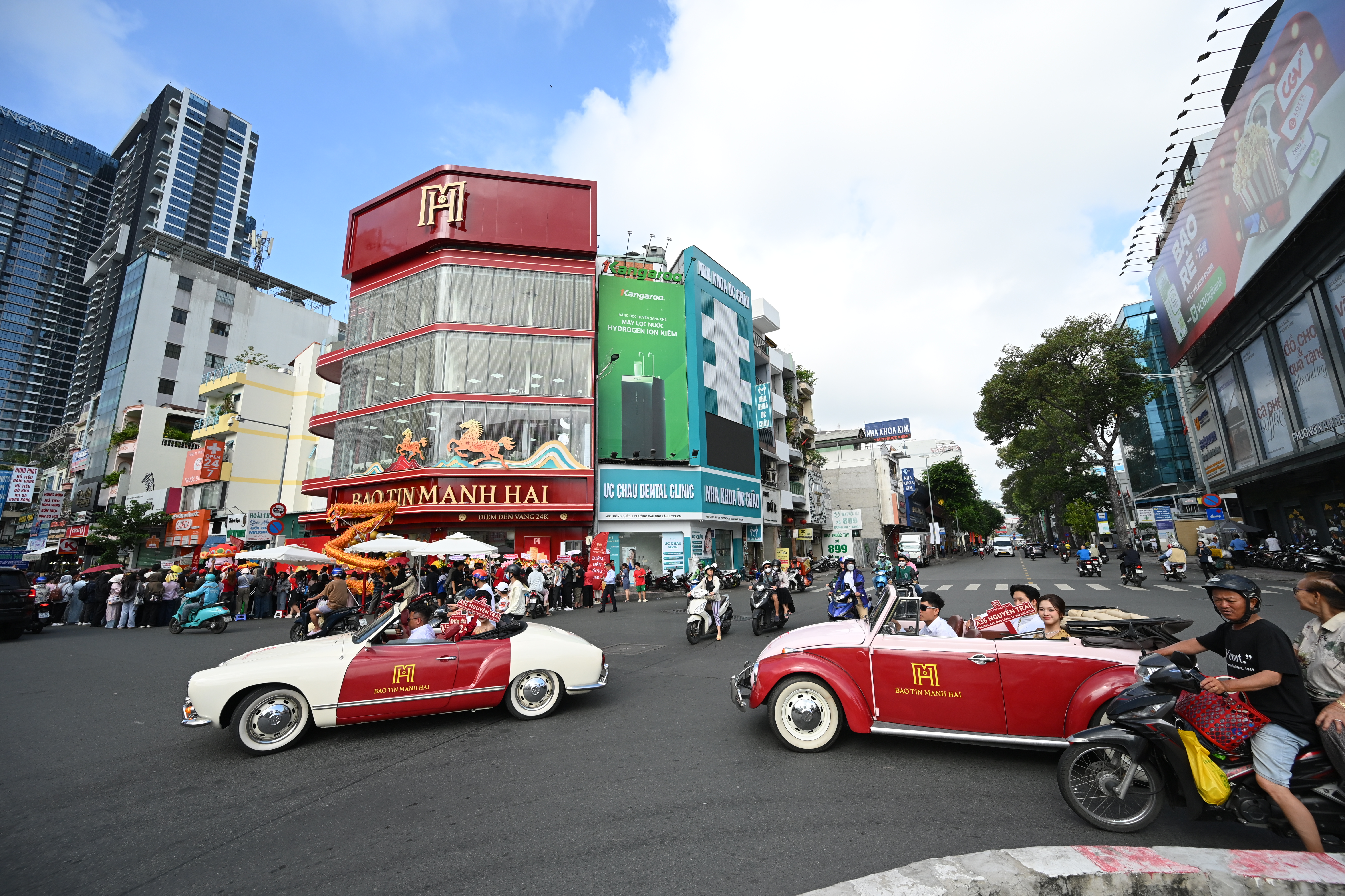 Tọa lạc tại 36A Nguyễn Trãi, Quận 1 – vị trí ngã năm Cống Quỳnh sầm uất, không gian mới được kỳ vọng trở thành “điểm đến của vàng 24K” giữa trung tâm kinh tế năng động bậc nhất cả nước.