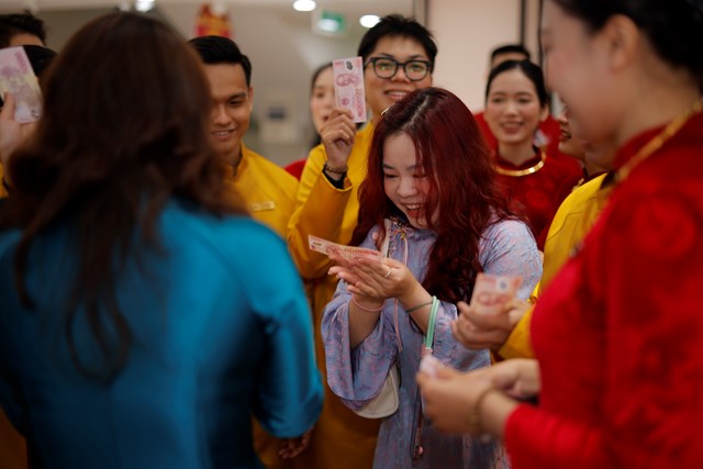 Khai trương cửa hàng lớn nhất của Bảo Tín Mạnh Hải tại TP.HCM: Định chuẩn trải nghiệm vàng 24K giữa lòng Quận 1 - Ảnh 10