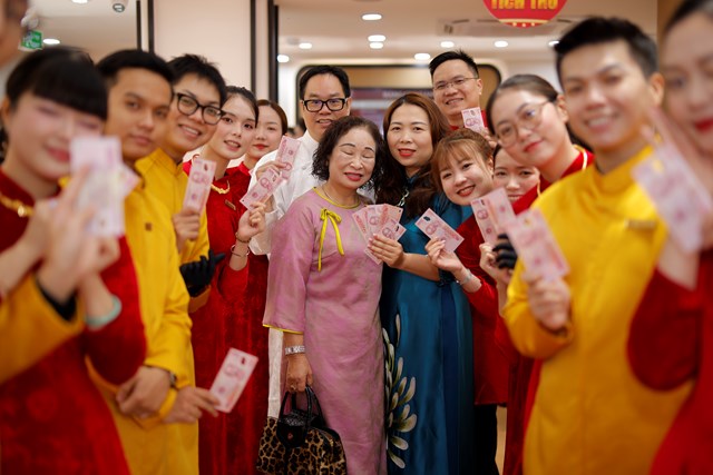 Khai trương cửa hàng lớn nhất của Bảo Tín Mạnh Hải tại TP.HCM: Định chuẩn trải nghiệm vàng 24K giữa lòng Quận 1 - Ảnh 11