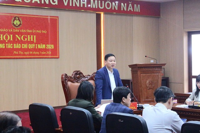 Đồng ch&iacute; Nguyễn Mạnh Tuấn, Ph&oacute; Trưởng ban Tuy&ecirc;n gi&aacute;o v&agrave; D&acirc;n vận Tỉnh ủy Ph&uacute; Thọ ph&aacute;t biểu tại Hội nghị.