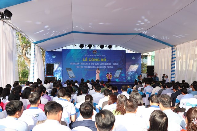 Lễ công bố triển khai ứng dụng Công dân số Hà Tĩnh (i-HaTinh) tích hợp Nền tảng phản ánh hiện trường được tổ chức tại Trung tâm Khoa học, Công nghệ và Chuyển đổi số.