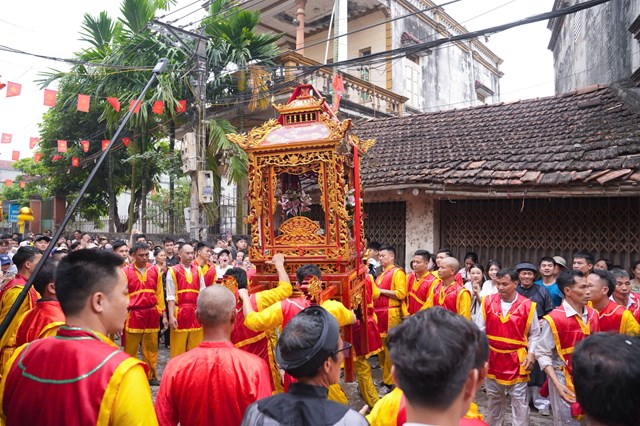 Lễ rước nước – nghi thức quan trọng mang ý nghĩa cầu mong mưa thuận gió hòa.(Ảnh Xuân Bút)