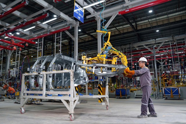 Sản xuất – kinh doanh duy trì đà tăng trưởng.