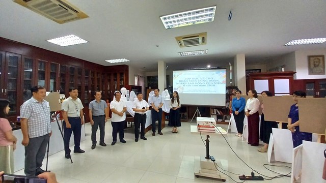 PGS.TS.BSCKII. Nguyễn Vũ Trung &ndash; Viện trưởng ph&aacute;t biểu khai mạc